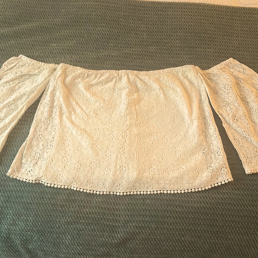 Cupcakes and Cashmere Strapless Shirt with Attached Sleeves